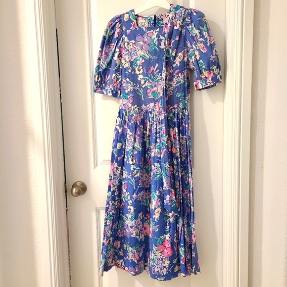 Laura Ashley Dresses Vintage Laura Ashley Floral Midi Dress Poshmark — free download